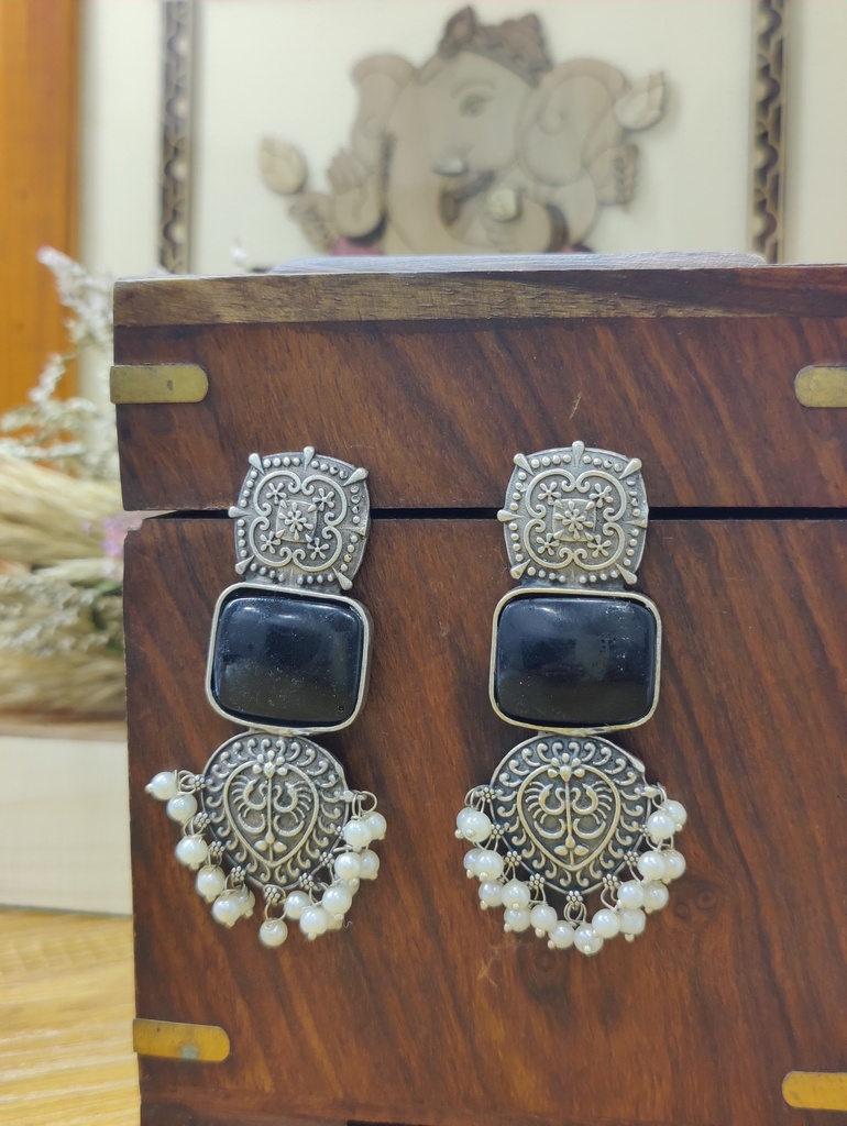 || AJA || Silver Look Alike Earring