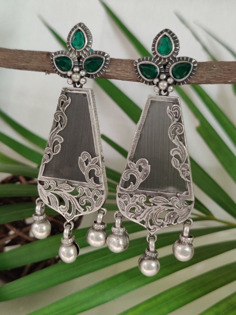 || ANANTA || Silver Look Alike Earring