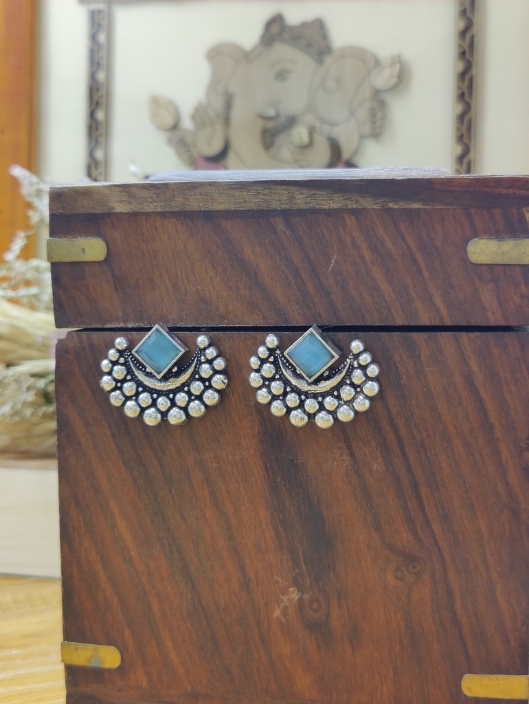 || ANJI || Silver Look Alike Earring