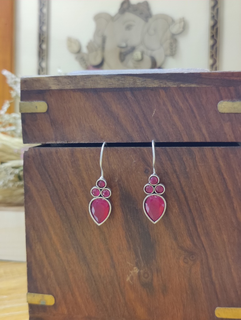 || AASHNI || Silver Look Alike Earring
