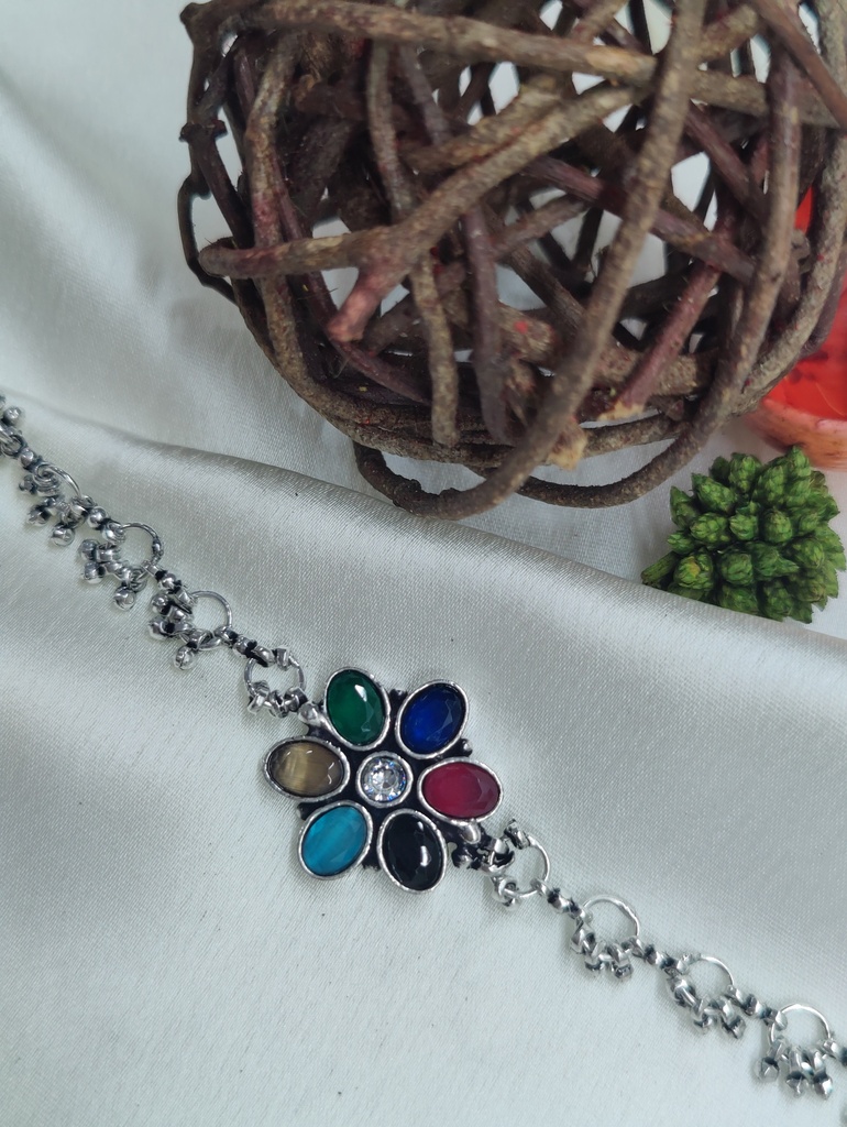 || IYA || Silver Look Alike Anklet