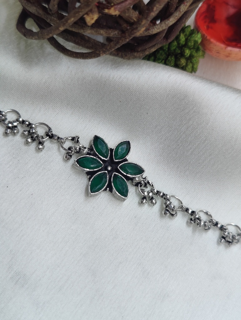 || ISHA || Silver look Alike Anklet
