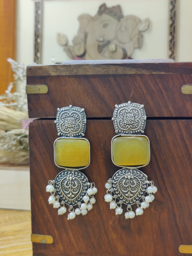 || AJA || Silver Look Alike Earring