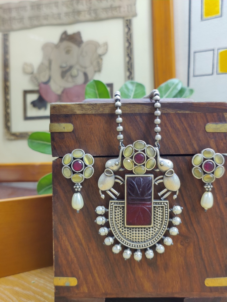 || NUPURA || Silver Look Alike Necklace
