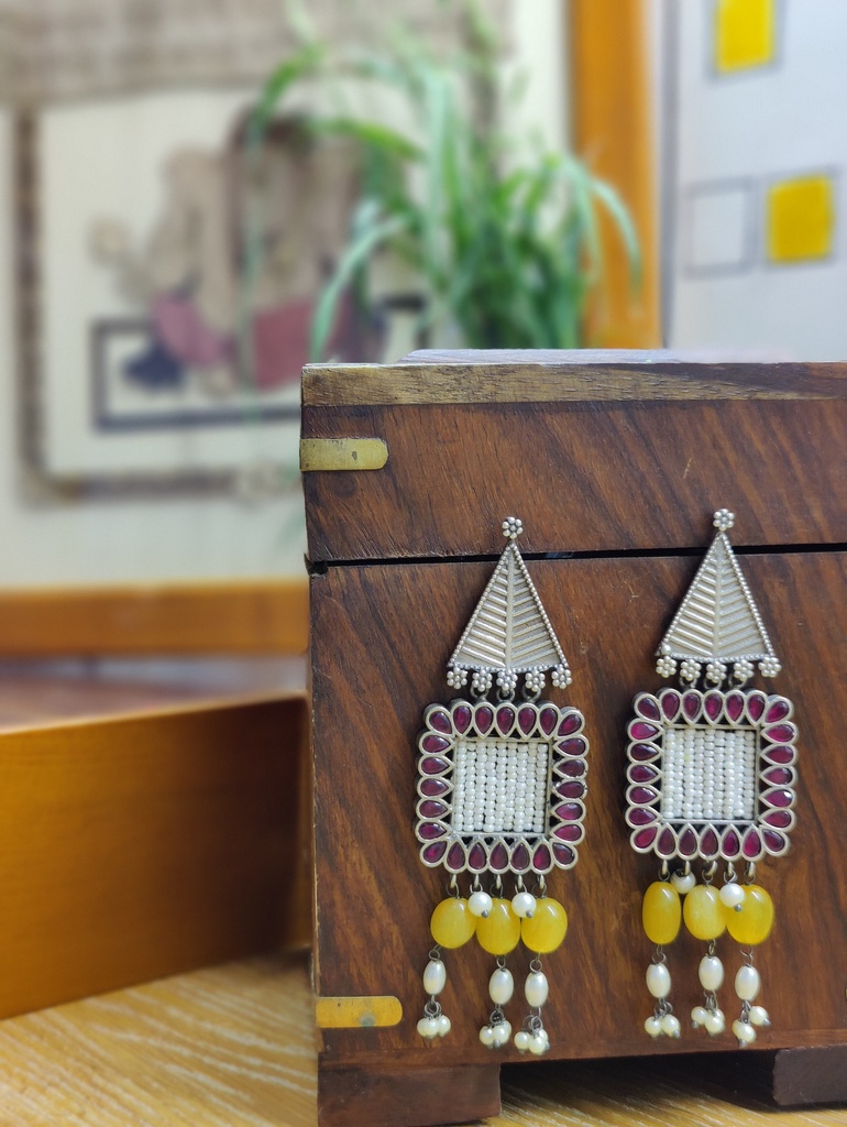 || UKSHAN || Silver Look Alike Earring