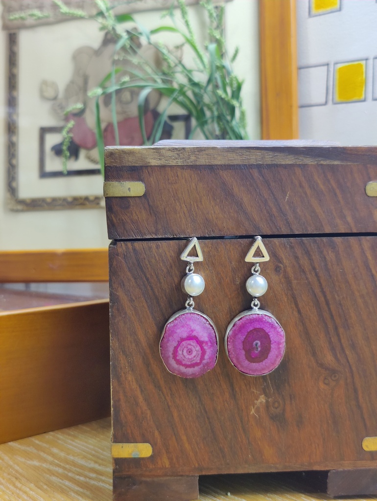 || USHITA || Silver Look Alike Earring