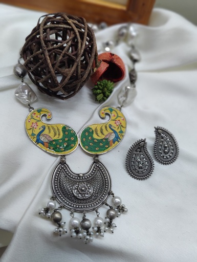 || NAULI || SIlver Look Alike Necklace