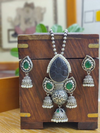 [NSLA-BG-0020] || NISHITA || Silver Look Alike Necklace