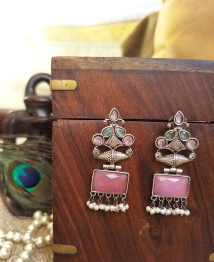 || UDAYA || Silver Look Alike Earring