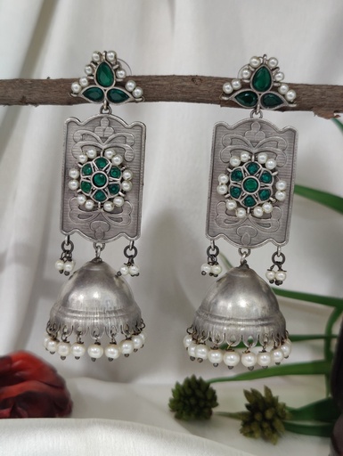[ESLA-G-0049] || UDANA || Silver Look Alike Earring