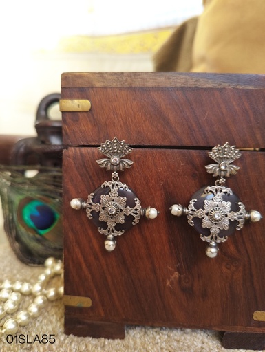 || UDITI || Silver Look Alike Earring
