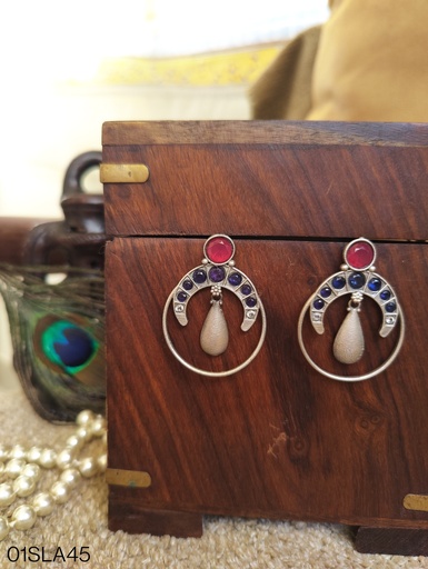 [ESLA_R_0071] || UMESHA || Silver Look Alike Earring