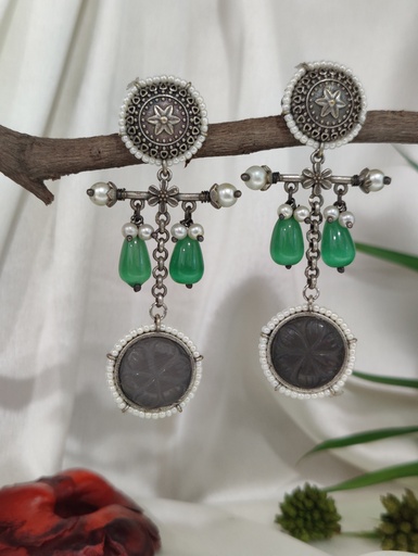 [ESLA_BG_0079] || LABUKI || Silver Look Alike Earring