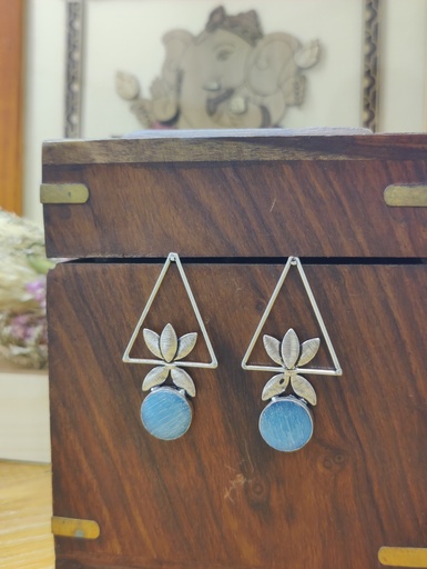 || AVASA || Silver Look Alike Earring