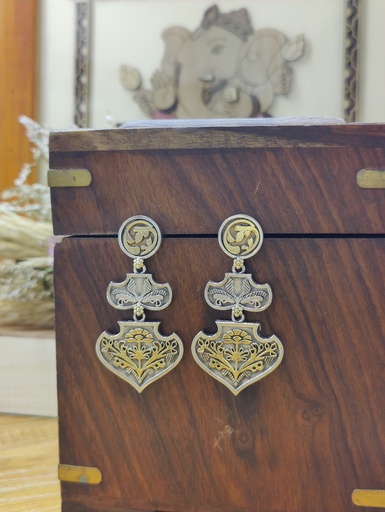[ESLA-GS-0019] || ANJASHI || Silver Look Alike Earring