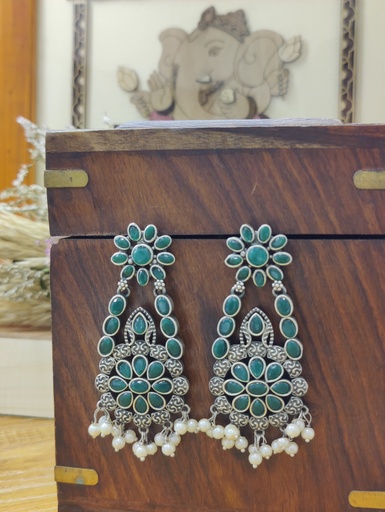 || ANSULA || Silver Look Alike Earring